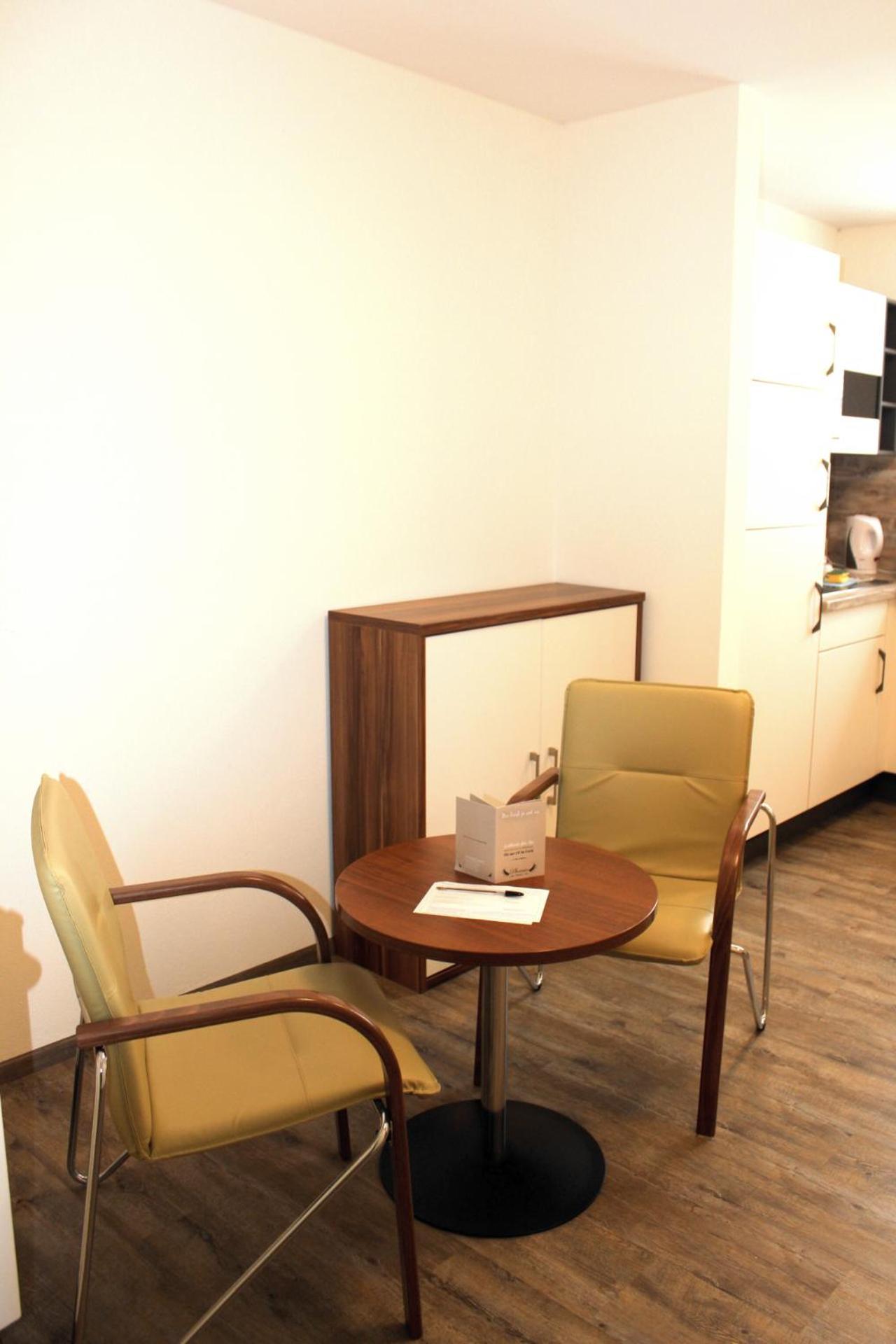 Greenpartment Boardinghouse Neustadt นอยชตัดท์ อัน แดร์ โดเนา ภายนอก รูปภาพ