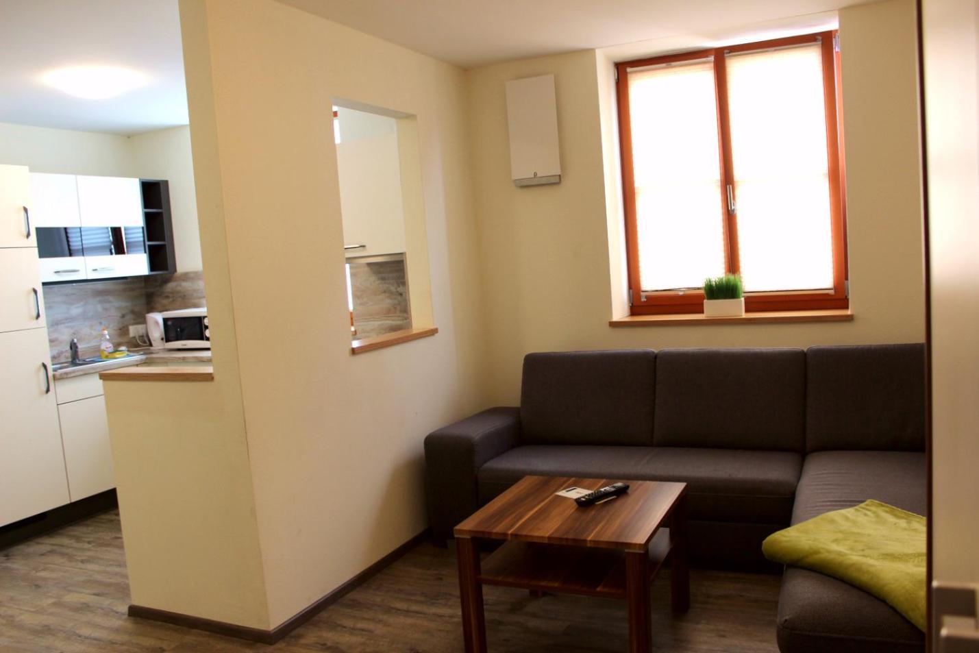 Greenpartment Boardinghouse Neustadt นอยชตัดท์ อัน แดร์ โดเนา ภายนอก รูปภาพ