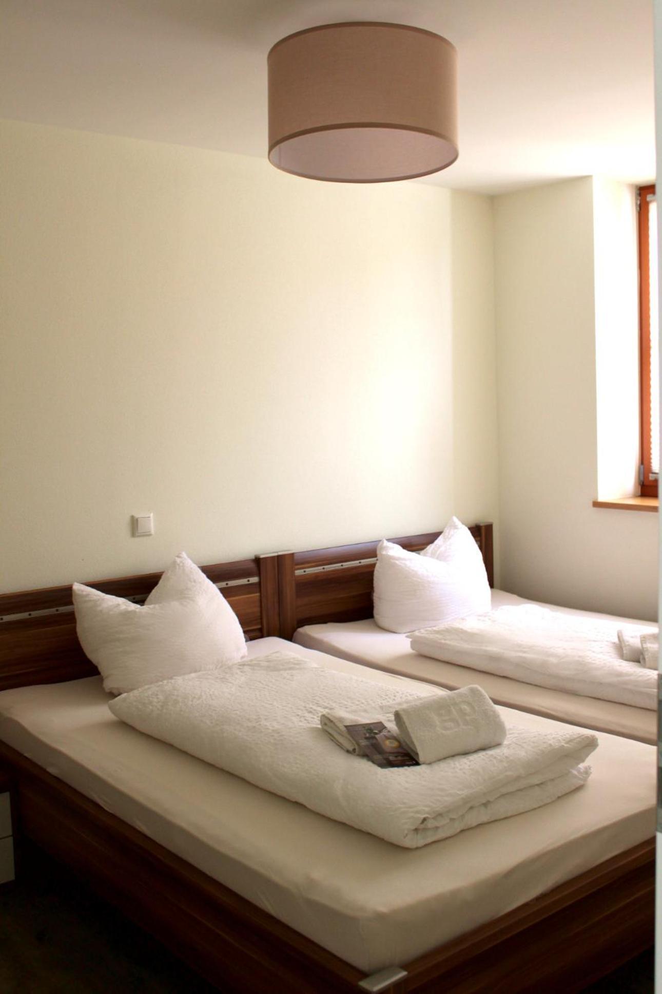 Greenpartment Boardinghouse Neustadt นอยชตัดท์ อัน แดร์ โดเนา ภายนอก รูปภาพ