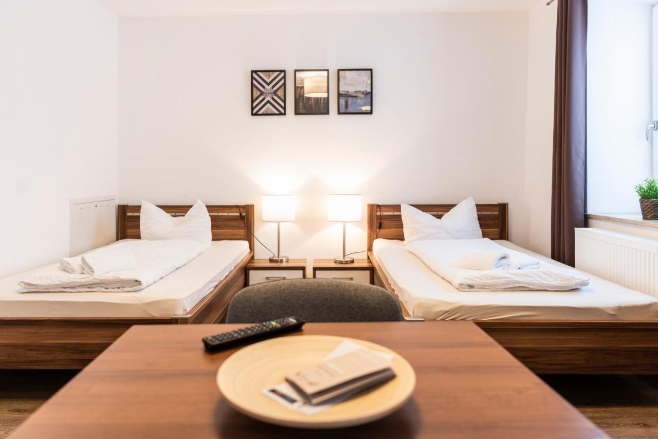 Greenpartment Boardinghouse Neustadt นอยชตัดท์ อัน แดร์ โดเนา ภายนอก รูปภาพ