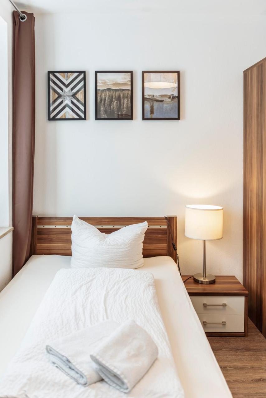 Greenpartment Boardinghouse Neustadt นอยชตัดท์ อัน แดร์ โดเนา ภายนอก รูปภาพ