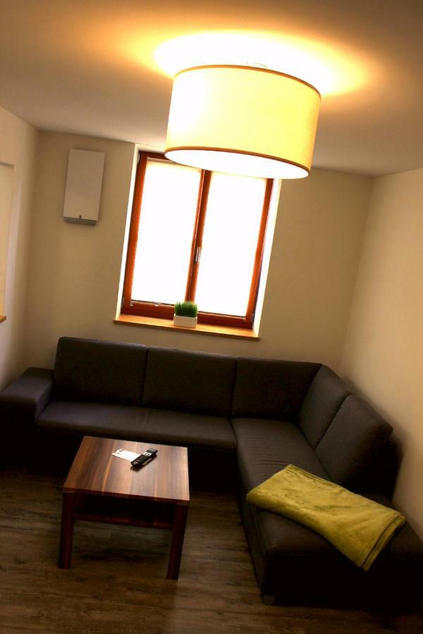 Greenpartment Boardinghouse Neustadt นอยชตัดท์ อัน แดร์ โดเนา ภายนอก รูปภาพ